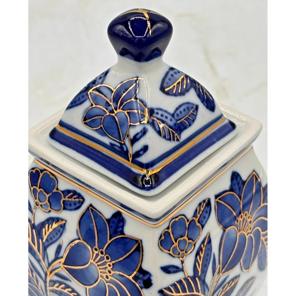 Vintage Chinoiserie Square Ginger Jar Porcelain Blue & White Gilt Gold Accents